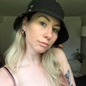 Meet your Posher, Steph